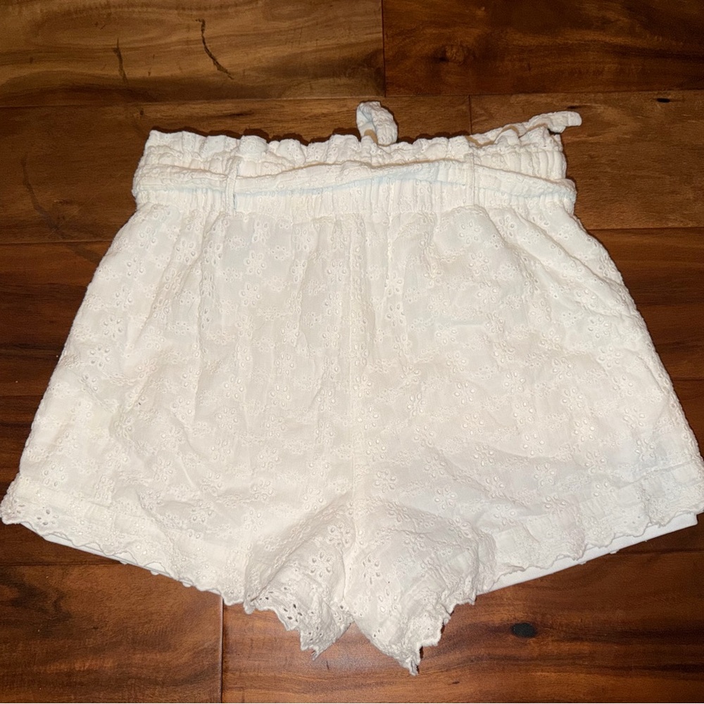Miami Francescas white paper bag waist shorts
Size M - Picture 6 of 6